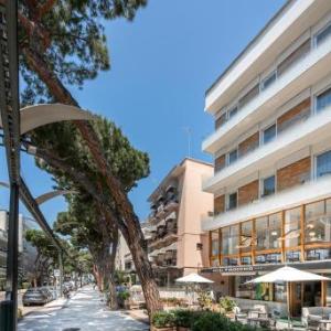 Hotels near Vitrifrigo Arena Pesaro - Hotel Pinocchio