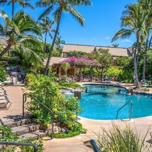 Tropical Paradise 1-bed 2-bath Oasis At The Pool
