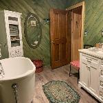 Secluded River Overlook Cabin on 160 acres. Potsdam