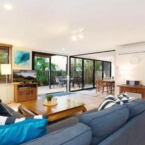 Campbell Street 2 4 Moffat Beach