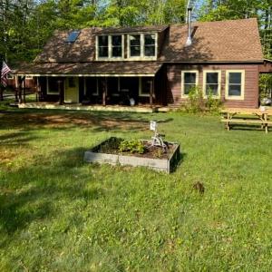 Perfect Maine Getaway in a Newly Renovated Cabin!