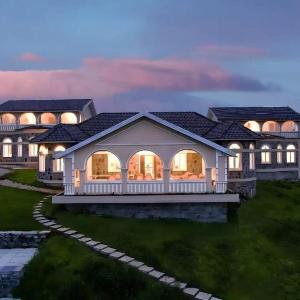 Auravantara Retreats - Italian Luxury near Ooty Emerald Lake