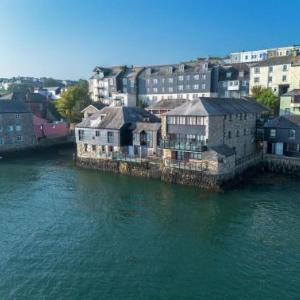 Janes Court Packet Quays