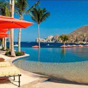 2 BD 5-Star Beachfront Paradise