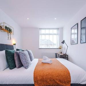 Perfect for Contractors Long Stays and Close amenities