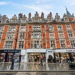 1-Bedroom Flat in London's Top Shopping District 6GC