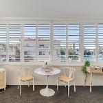 Bay Court II -Spacious Studio next to Hayes Beach