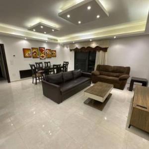 2 En-suite Rooms Central & Spacious