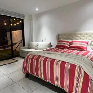 Brisa Serena Apartamento con parqueo y gran terraza en La Escalón