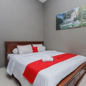 RedDoorz Syariah @ House Of Melati Kepanjen