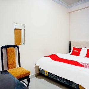 RedDoorz near Gajah Mada Park Medan