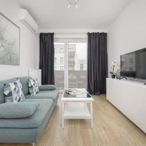 Comfy Two-Bedroom Apartment near Chopin Airport Warsaw's Ursynów by Noclegi Renters