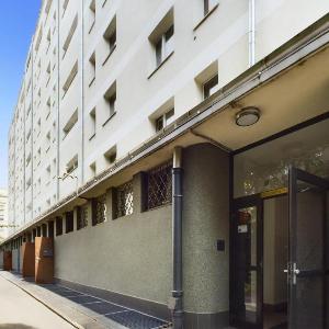 Bright Studio in Downtown Warsaw by Noclegi Renters