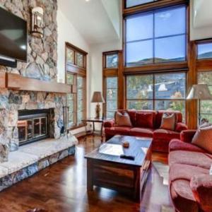 Meadows Townhome N5 by East West Hospitality