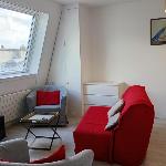 Lovely T2 apartment overlooking Square Montholon