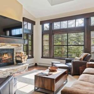 Meadows Townhome A1 by East West Hospitality