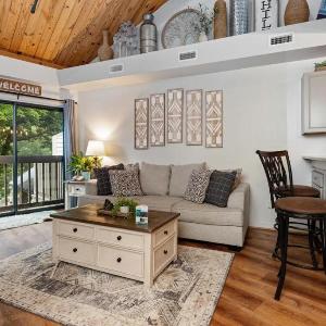 Mountain Inn Lodge 68 with Wintergreen Advantage