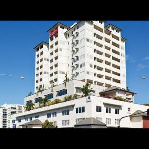 Belle Escapes 710 Elevated CBD getaway with magical views