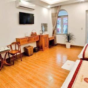 Hùng Thi Hotel