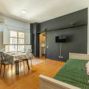 Conde Center Premium Suites