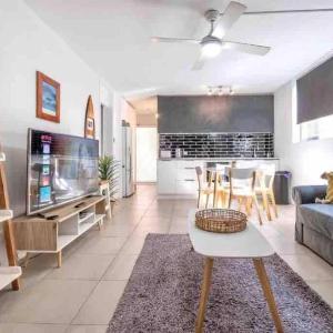 North Burleigh Miami Ocean Escape