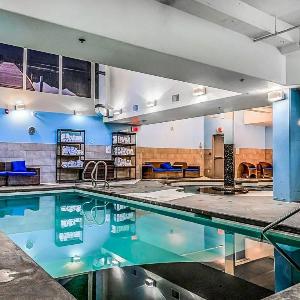 Luxury Rockies Retreat 1BR with Views