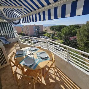 Bel appartement 6 couchages WIFI climatisé parking 10 minutes à pied de la mer