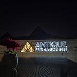 Antique Pyramids Inn 