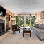 Stoneridge 43 with Wintergreen Advantage