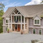 Blue Ridge Retreat with Wintergreen Advantage