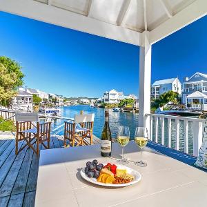 Perfect Canal Escape on Thesen Islands