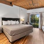Mountain Inn Studio 92 with Wintergreen Advantage Virginia