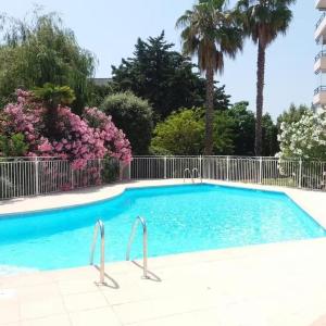 T2garageACswimming pool750 m from the beach.