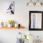Jennifer's Modern Federal Hill Apt w Private Deck