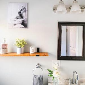 Jennifer's Modern Federal Hill Apt w Private Deck