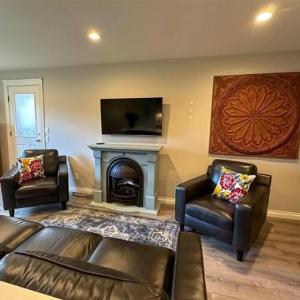 Sqc Cedar St Cottage