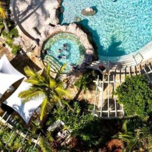 OceanView Bliss Lv 24 Chevron Renaissance Retreat