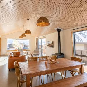 Sunny & Spacious on Scurr Terrace