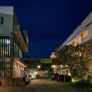 Grand Aularis Hotel