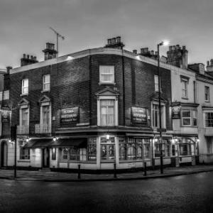 Hotels near St Mary's Stadium Southampton - Flying Dutchman