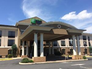 Holiday Inn Express and Suites Winchester, Winchester