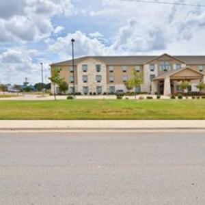 Wingate by Wyndham College Station TX