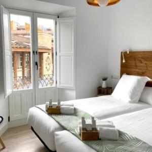 Bilbao Arena Miribilla Hotels - 7 Kale Bed and Breakfast