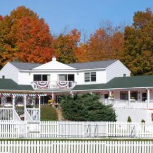 Newbury Hotels Deals At The 1 Hotel In Nh Burkehaven Lodge