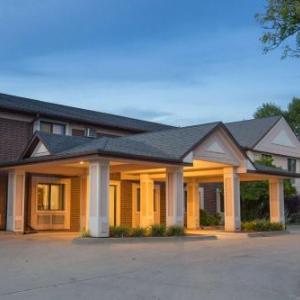 Hotels near Vibrant Music Hall Waukee - Super 8 by Wyndham Clive/W Des Moines