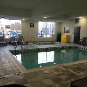 Hotels near Gibbons Arena - Southfort Inn