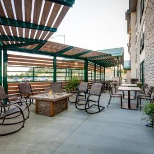 Hotels near The Pub Station - Boothill Inn and Suites