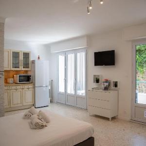 Spacious studio 4 minutes walk from the Beaches