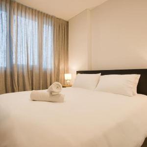 Serene Stay - 1BR Apt with Pool Gym Steam Sauna