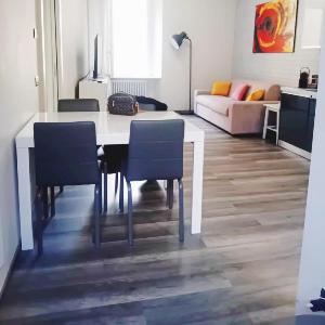 A few steps from lake Como Central Beautiful flat
